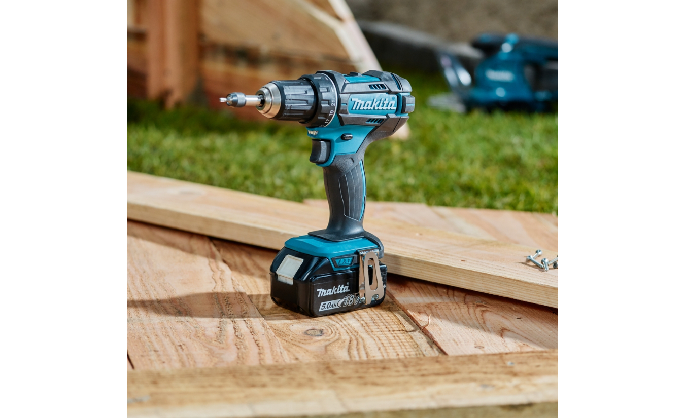 Makita DDF482RFJ Akkubohrer 2x 18 Volt 3.0Ah 36 62Nm